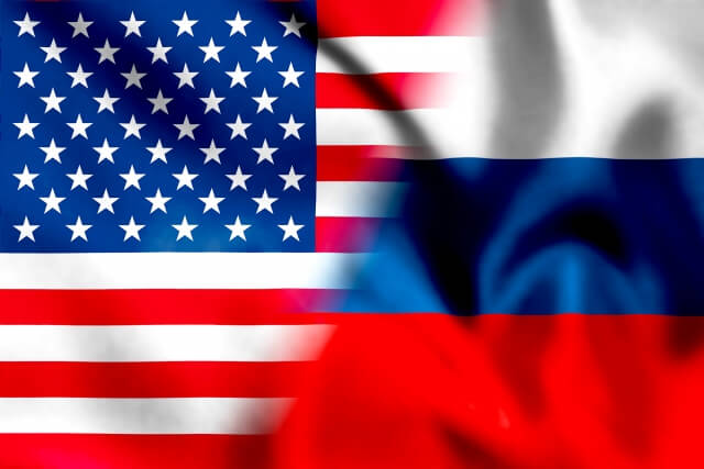 アメリカ国旗とロシア国旗